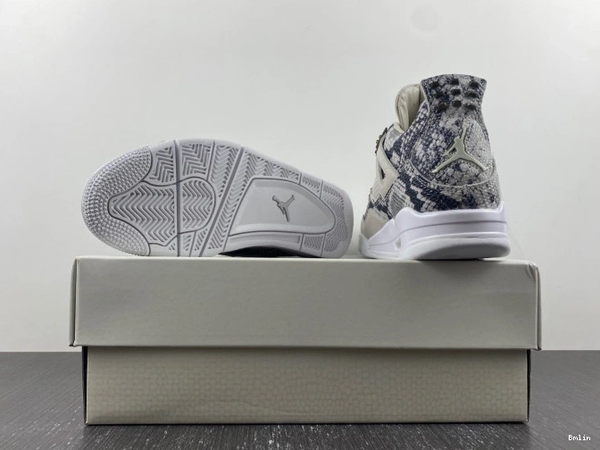 Boostmaster lin Retro 819139-030 Snakeskin Jordan 4 0821